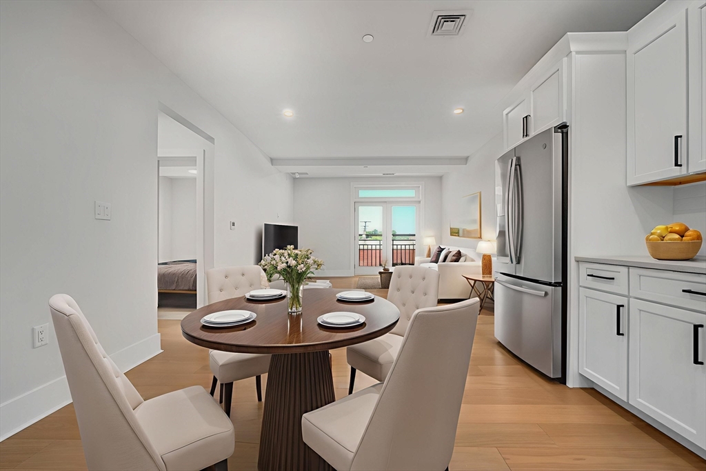 62 Foundry Street, Unit 413 Wakefield, MA 01880 - Photo 2 of 24