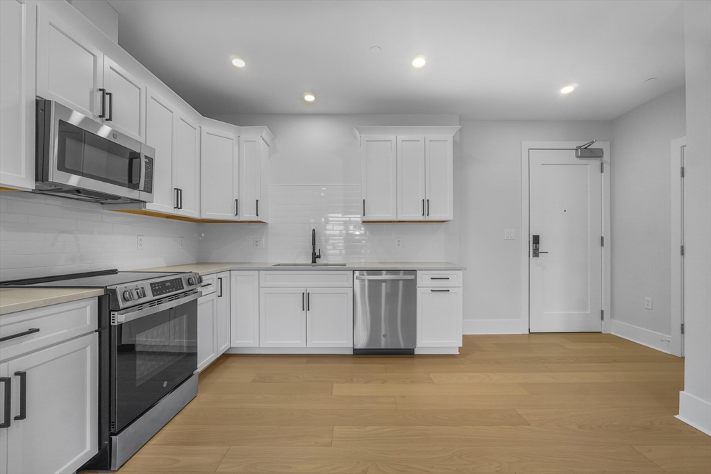 62 Foundry Street, Unit 413 Wakefield, MA 01880 - Photo 8 of 24