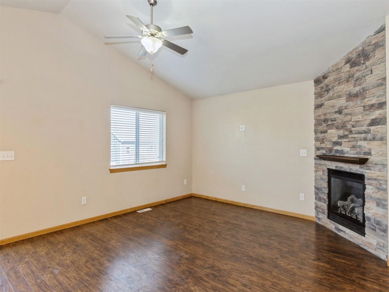 212 Buckeye Lane Riverside, IA 52327 - Photo 2 of 30 Gallery Image 2