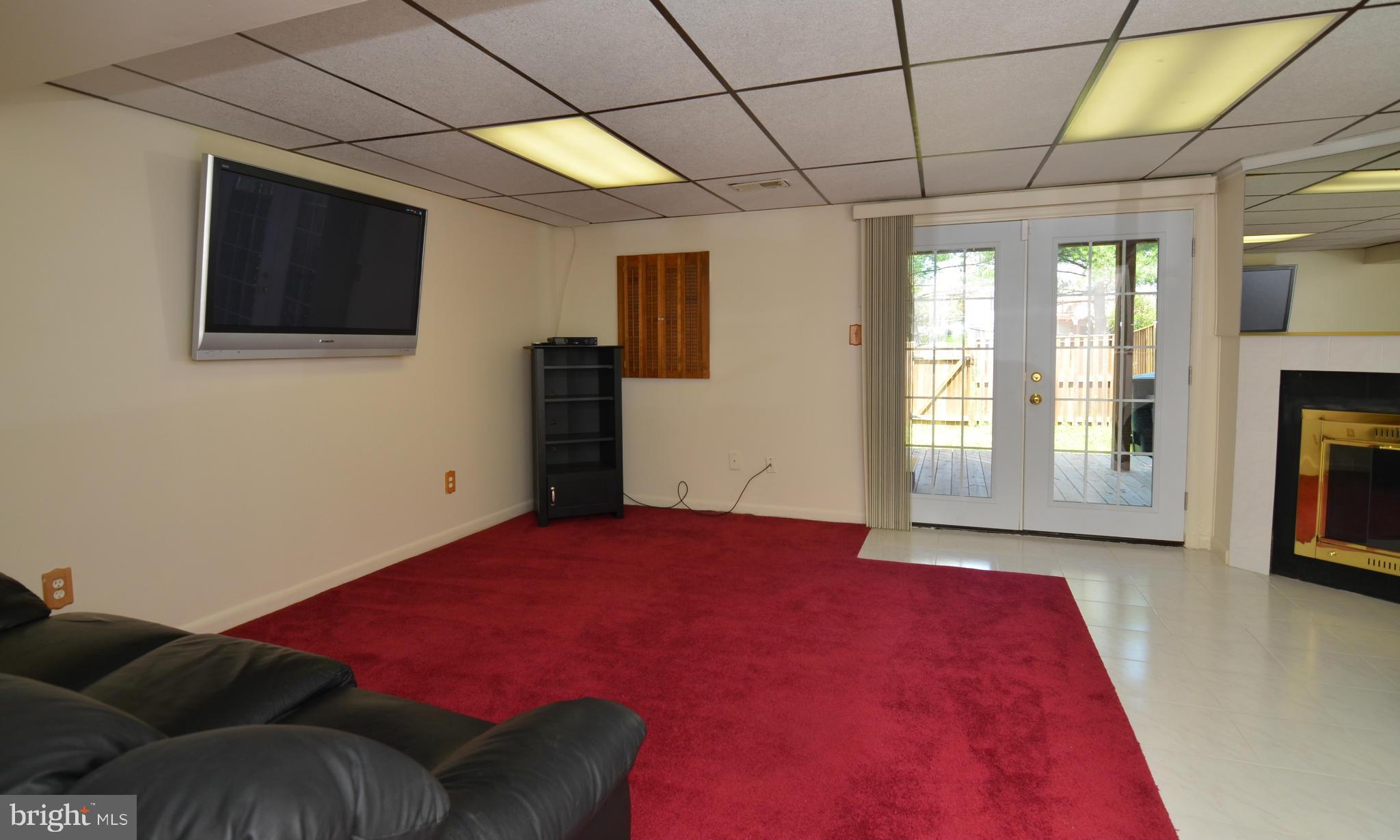 7454 Lone Star Road Lorton, VA 22079 - Photo 14 of 18 Family Room