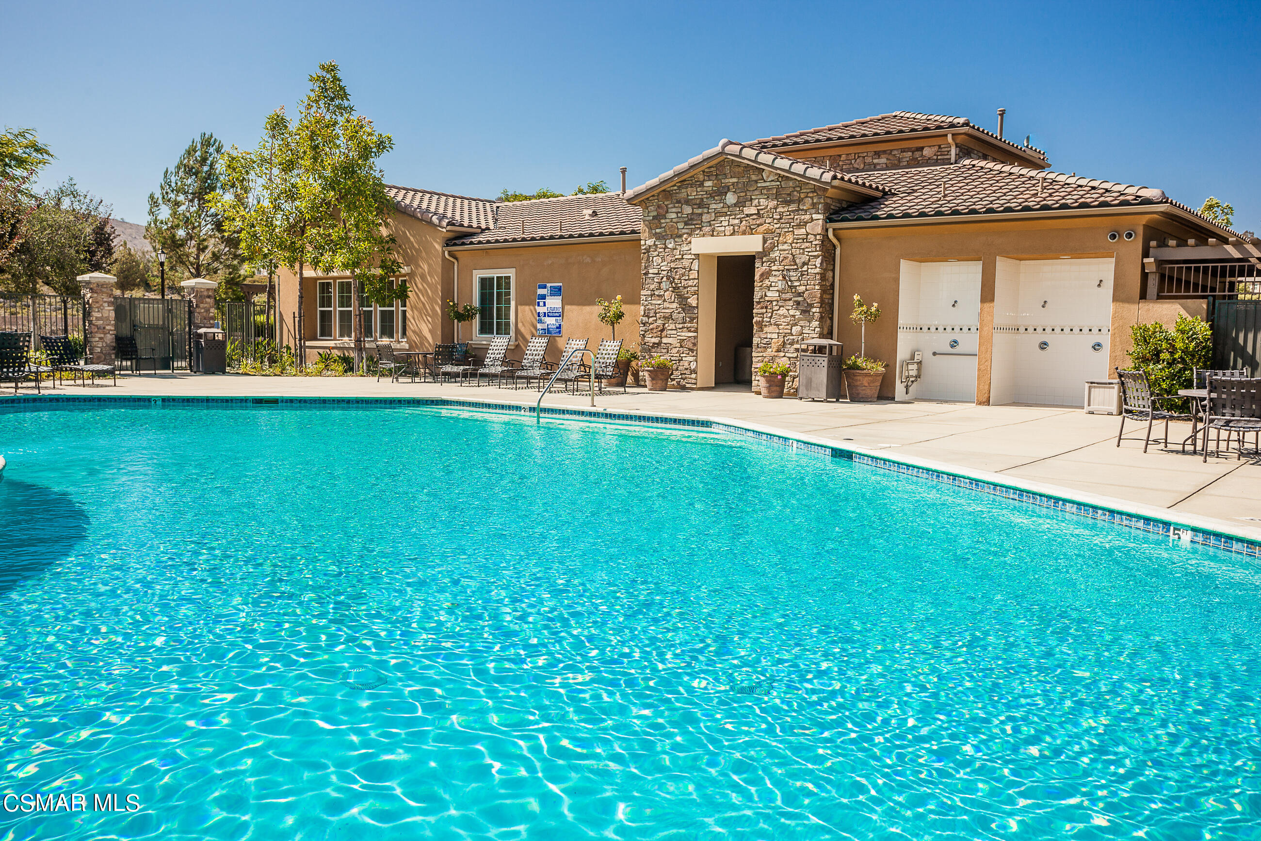 6951 Ridgemark Court Moorpark, CA 93021 - Photo 38 of 65 111-64