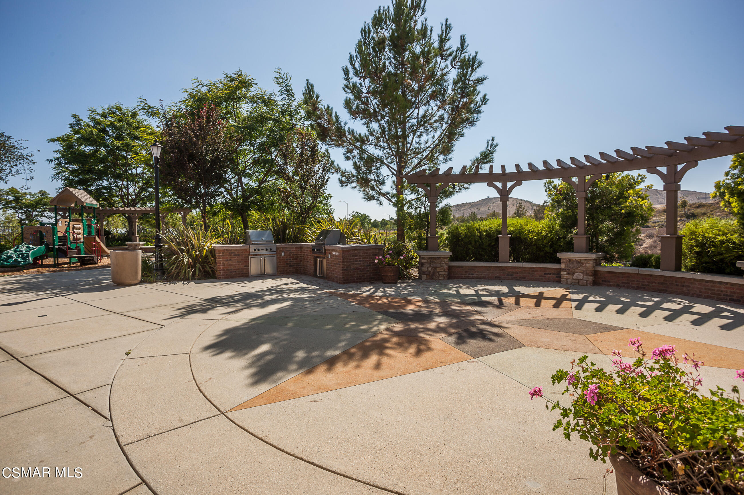 6951 Ridgemark Court Moorpark, CA 93021 - Photo 39 of 65 111-61