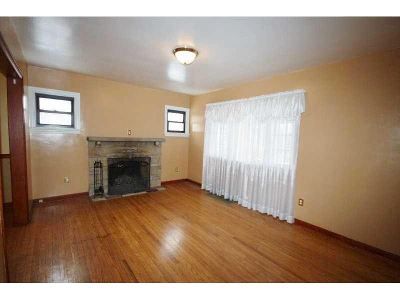 242 Center McKees Rocks, PA 15202 - Photo 3 of 11 Living Room.