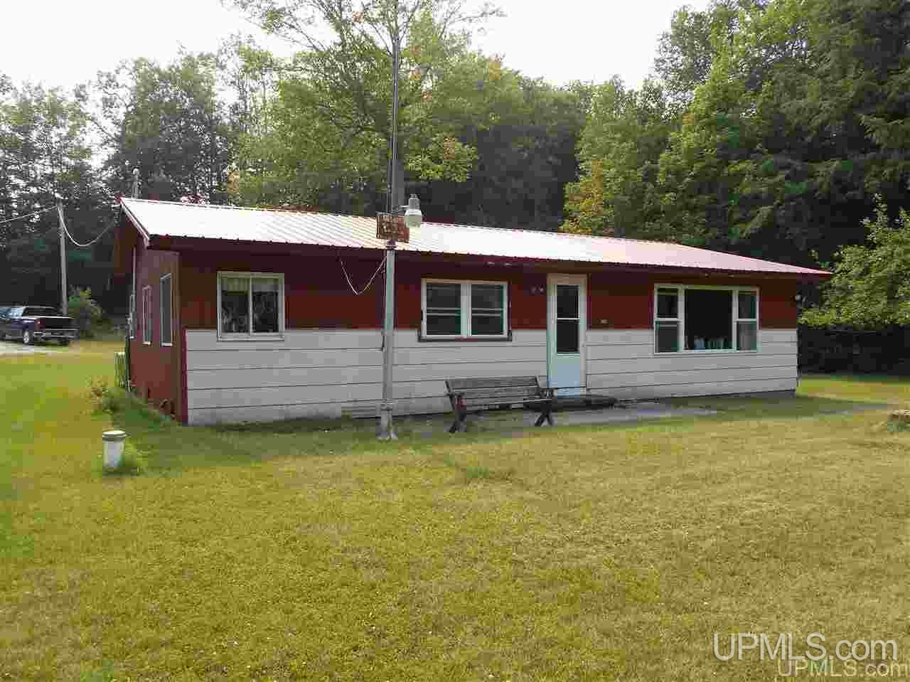 628 N West Gulliver Lake Road Gulliver, MI 49840 - Photo 1 of 27