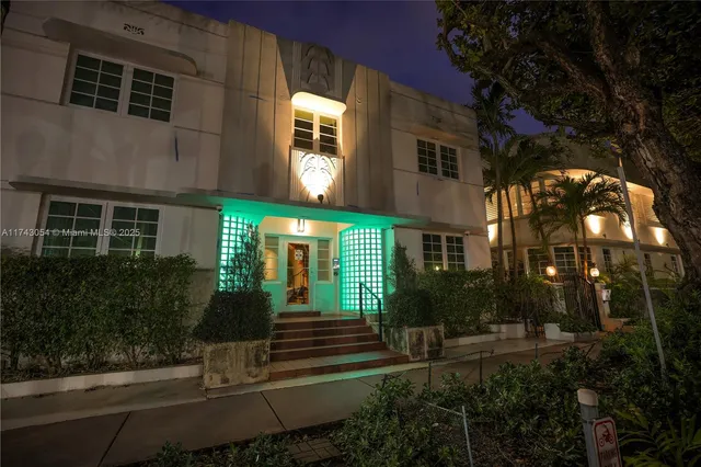 $379,000 | 349 Meridian Avenue, Unit B107, Miami Beach, FL 33139