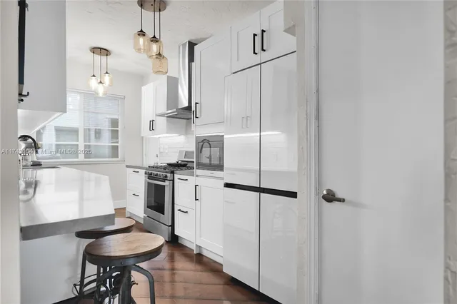 $379,000 | 349 Meridian Avenue, Unit B107, Miami Beach, FL 33139