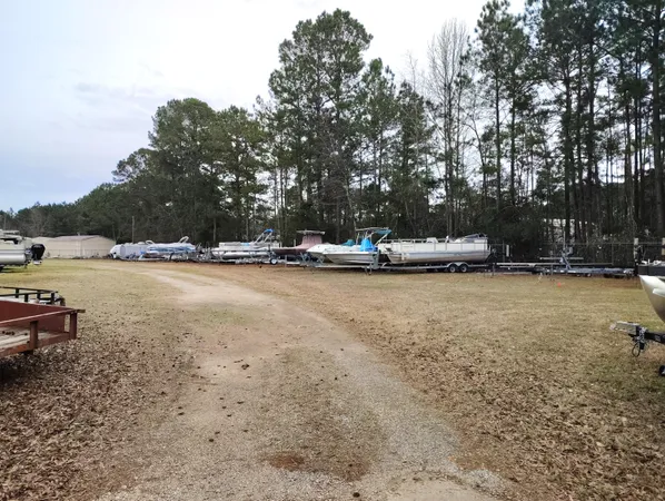 $37,000 | 40 North Lake Circle, Manning, SC 29102