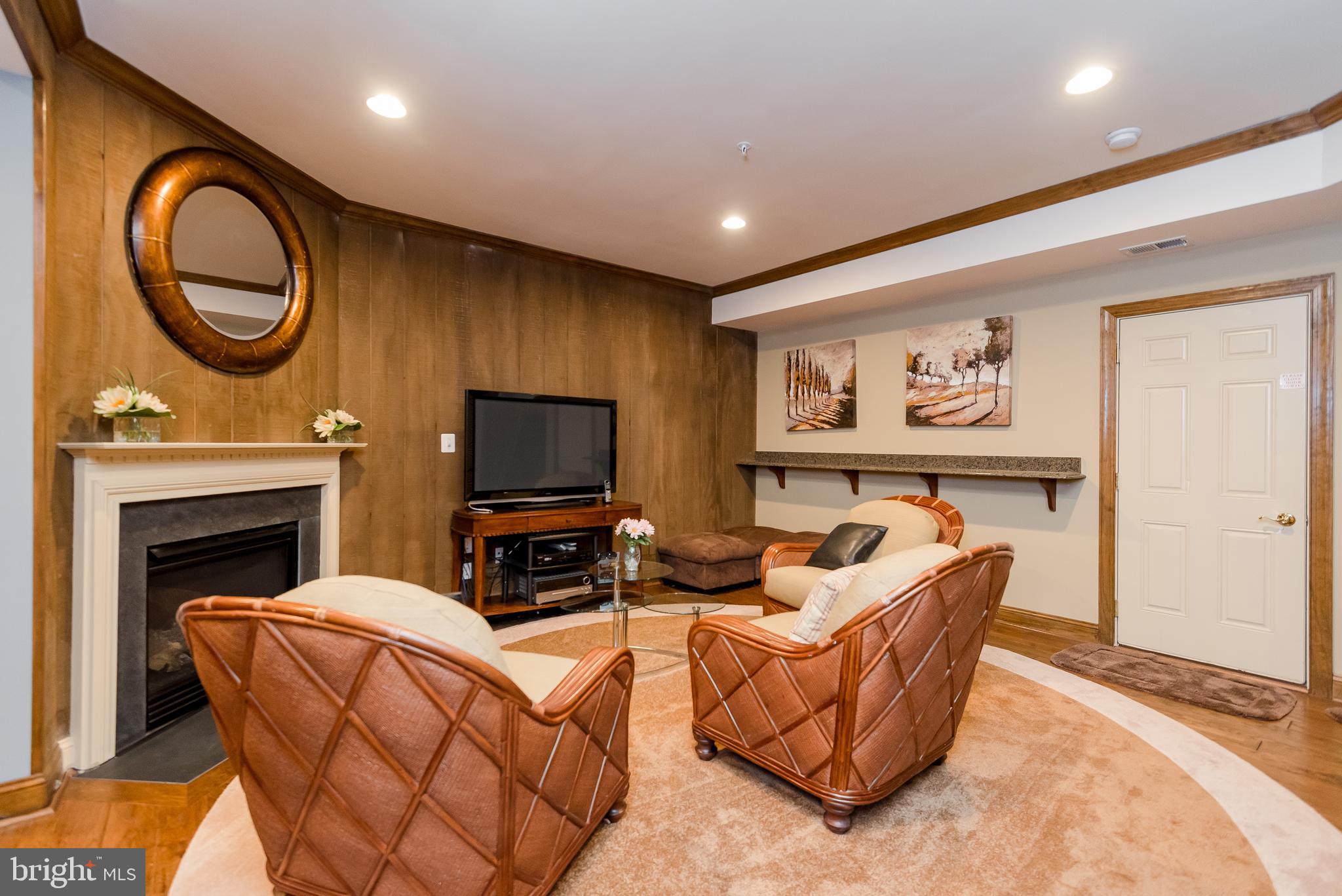 2703 Merlot Lane Annapolis, MD 21401 - Photo 37 of 63 All f\Furniture, Electronics, Artwork convey)