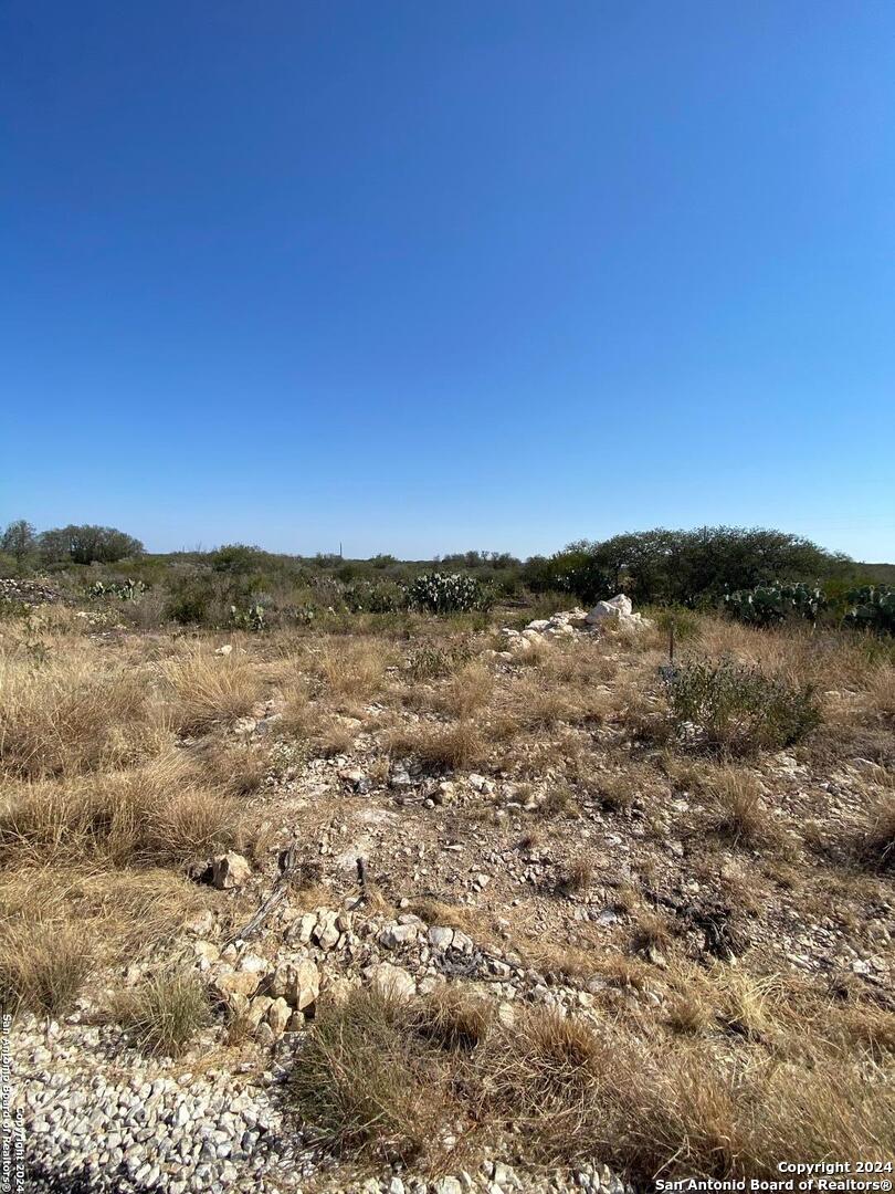 73 Friendship Hills Uvalde, TX 78801 - Photo 3 of 6