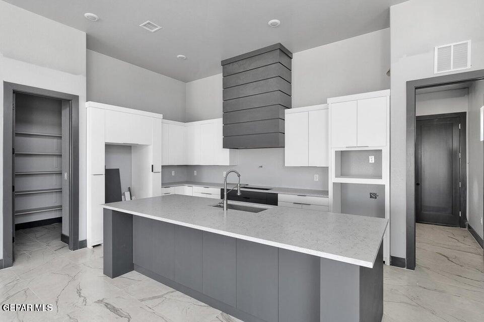 7321 Cimarron Rim Drive El Paso, TX 79911 - Photo 5 of 52 20250414210114499585000000-o