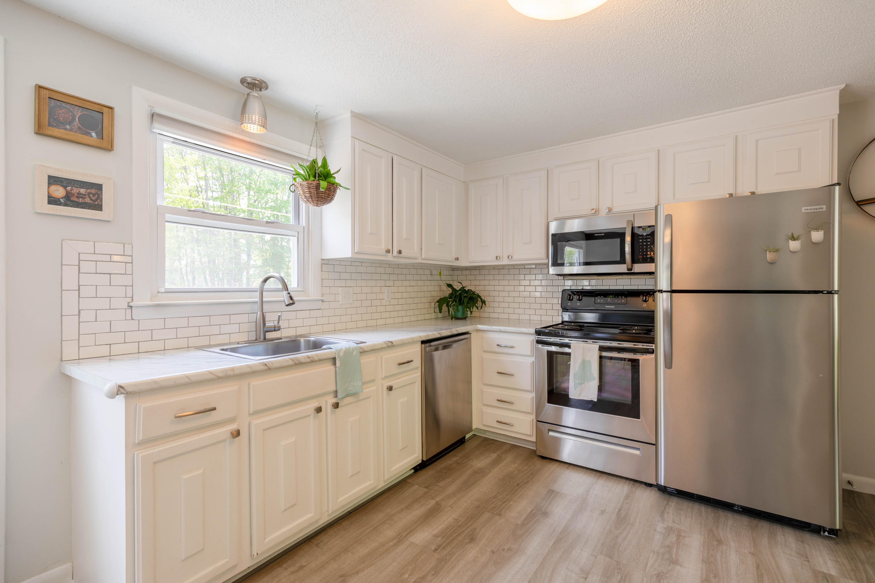 19 Villa Road, Unit 19 Westbrook, ME 04092 - Photo 10 of 22 19 Villa Road Westbrook - 021