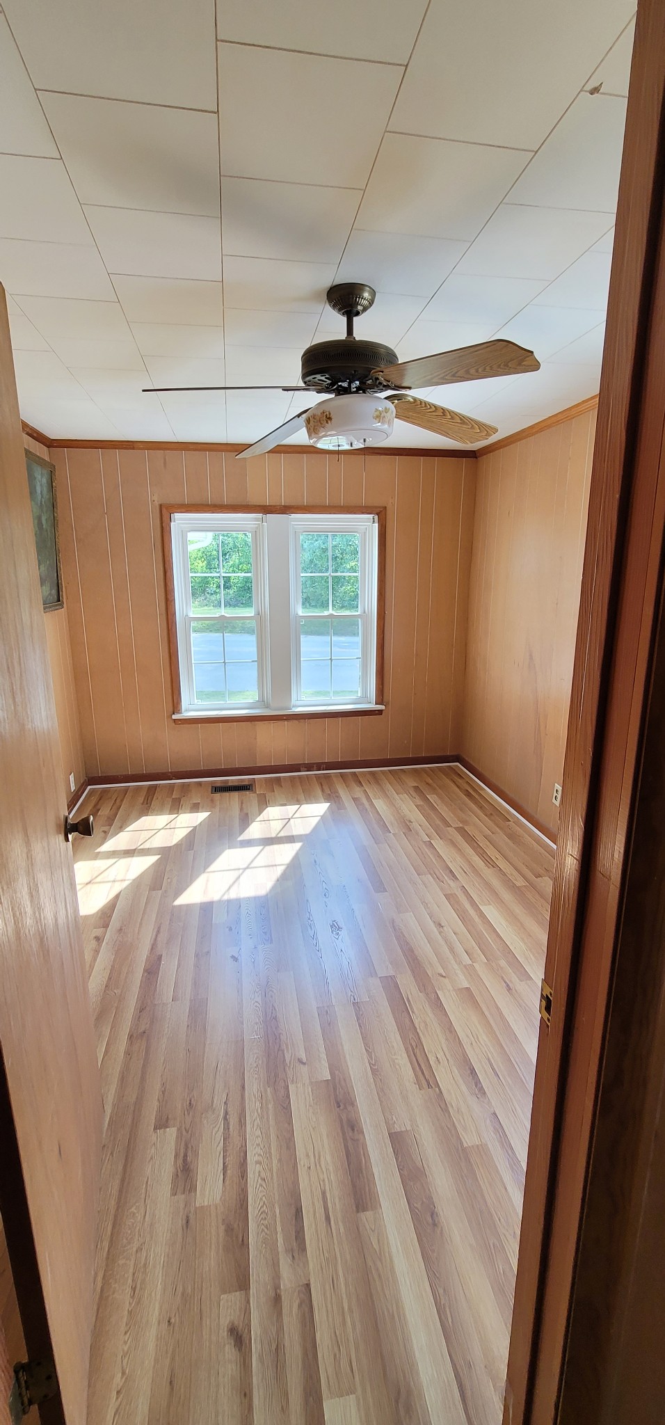 19 Turkey Scratch Road Spencer, TN 38585 - Photo 24 of 27 a view of empty room with wooden floor and fan