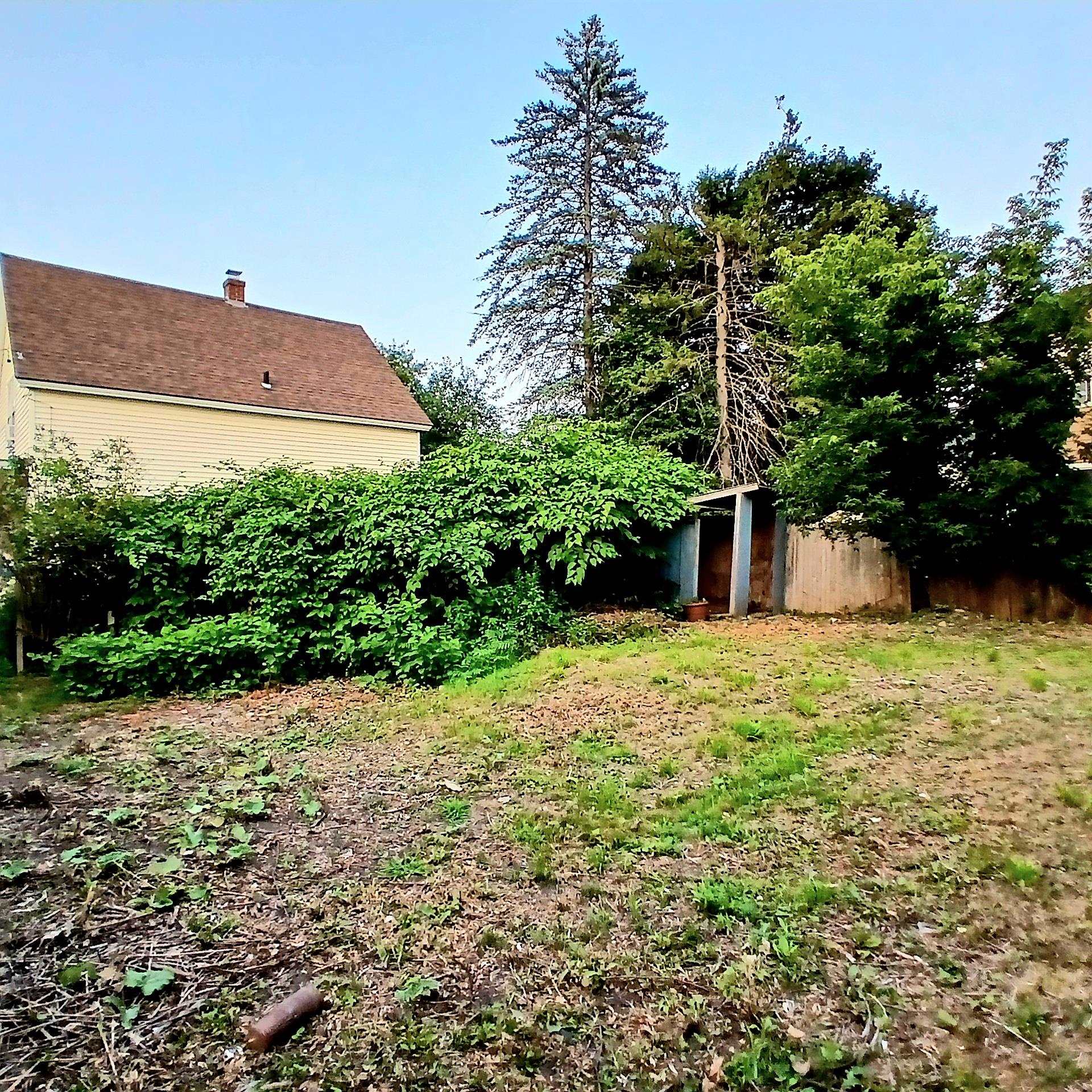 85 Smith Street Barre, VT 05641 - Photo 4 of 26