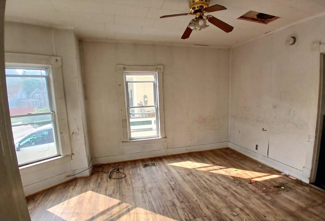 85 Smith Street Barre, VT 05641 - Photo 6 of 26