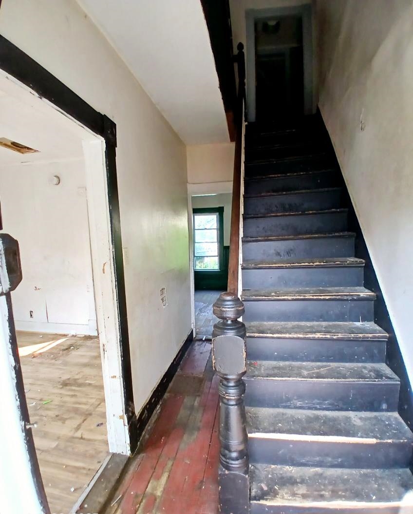 85 Smith Street Barre, VT 05641 - Photo 8 of 26