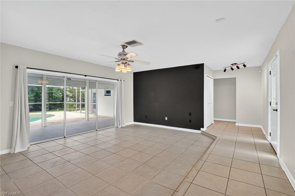 2185 41st Terrace Southwest Naples, FL 34116 - Photo 6 of 42 Gallery Image 6