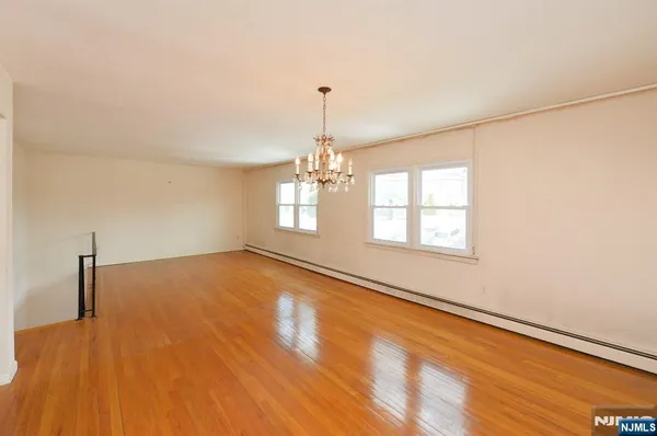 $650,000 | 130 Washington Avenue, New Milford, NJ 07646