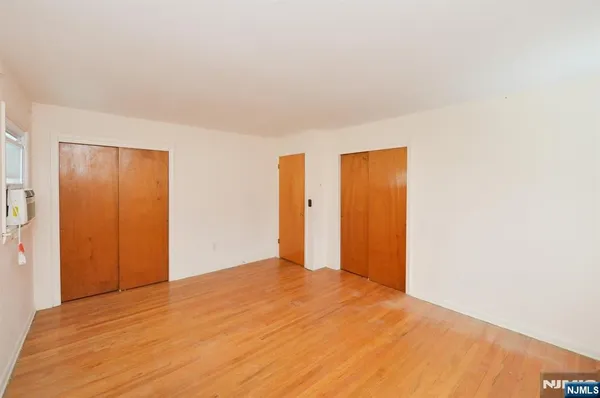 $650,000 | 130 Washington Avenue, New Milford, NJ 07646