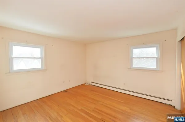 $650,000 | 130 Washington Avenue, New Milford, NJ 07646