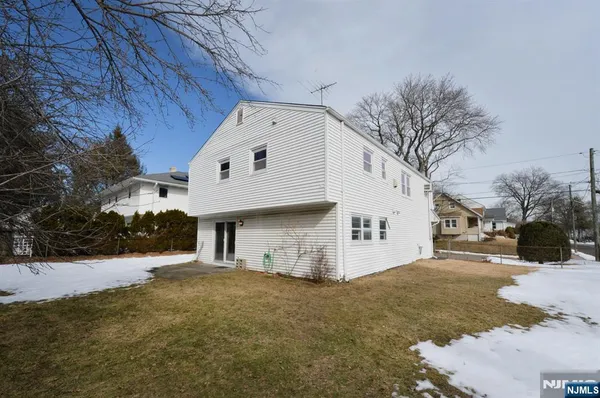 $650,000 | 130 Washington Avenue, New Milford, NJ 07646