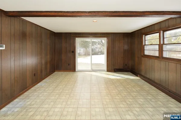 $650,000 | 130 Washington Avenue, New Milford, NJ 07646