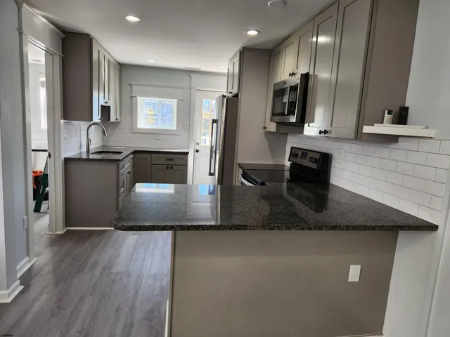 $3,000 | 955 Asbury Avenue, Unit 2, Ocean City, NJ 08226