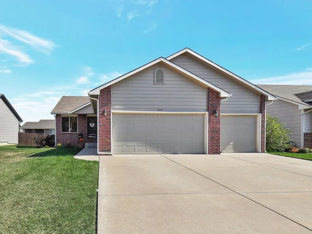 $259,900 | 1945 East Cedar Tree Court, Park City, KS 67219