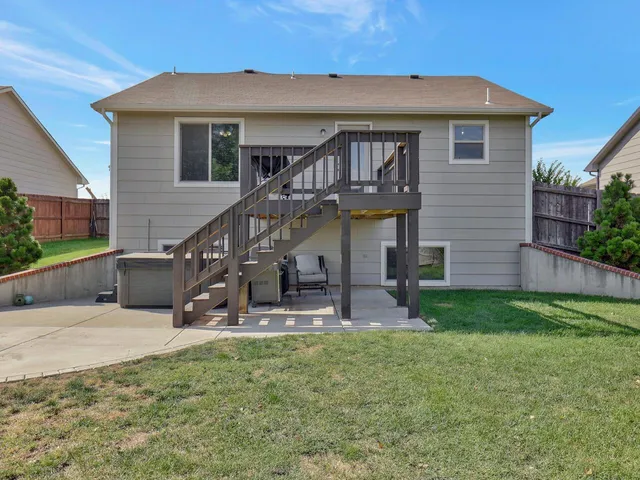 $259,900 | 1945 East Cedar Tree Court, Park City, KS 67219
