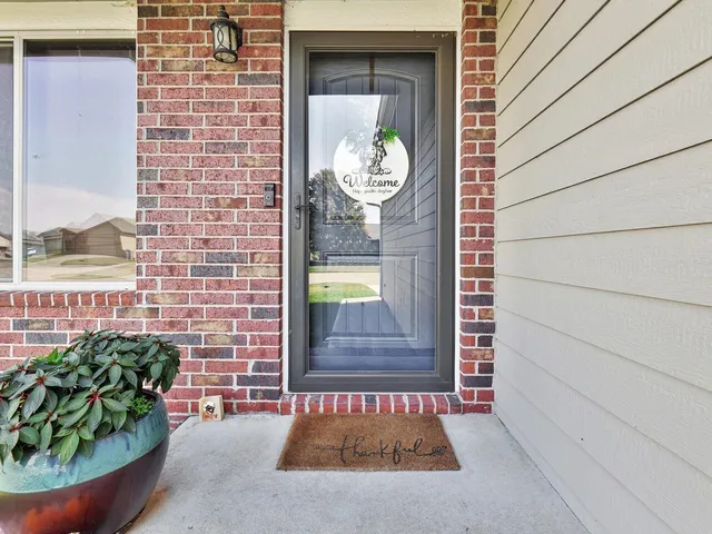 $259,900 | 1945 East Cedar Tree Court, Park City, KS 67219