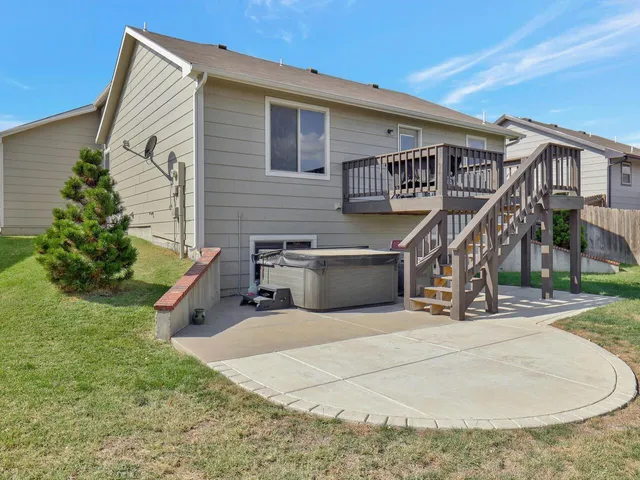$259,900 | 1945 East Cedar Tree Court, Park City, KS 67219