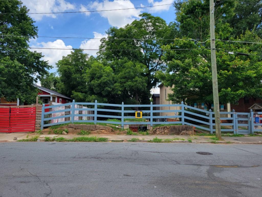 634 Cooper Street Southwest Atlanta, GA 30312 - Photo 2 of 7