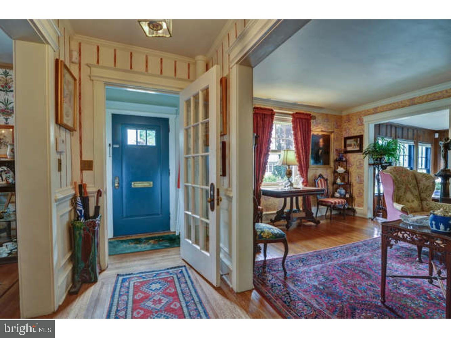 31 Richey Place Trenton, NJ 08618 - Photo 3 of 25 Foyer