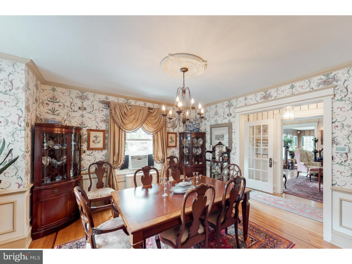 31 Richey Place Trenton, NJ 08618 - Photo 5 of 25 Dining Room