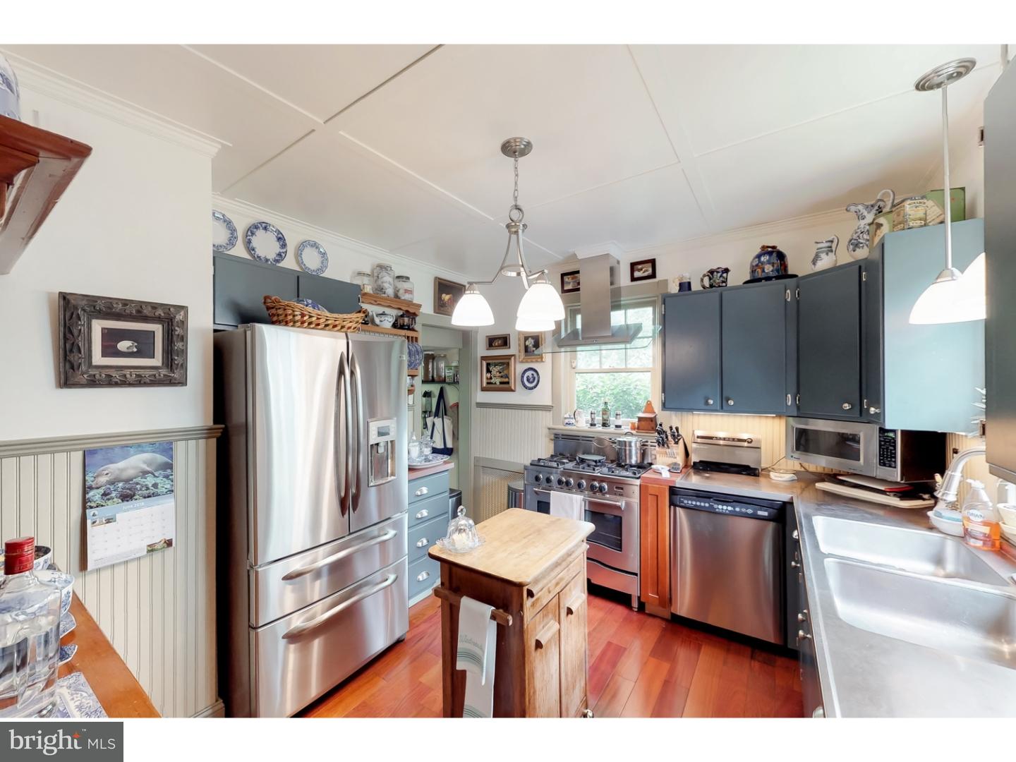 31 Richey Place Trenton, NJ 08618 - Photo 9 of 25 Kitchen