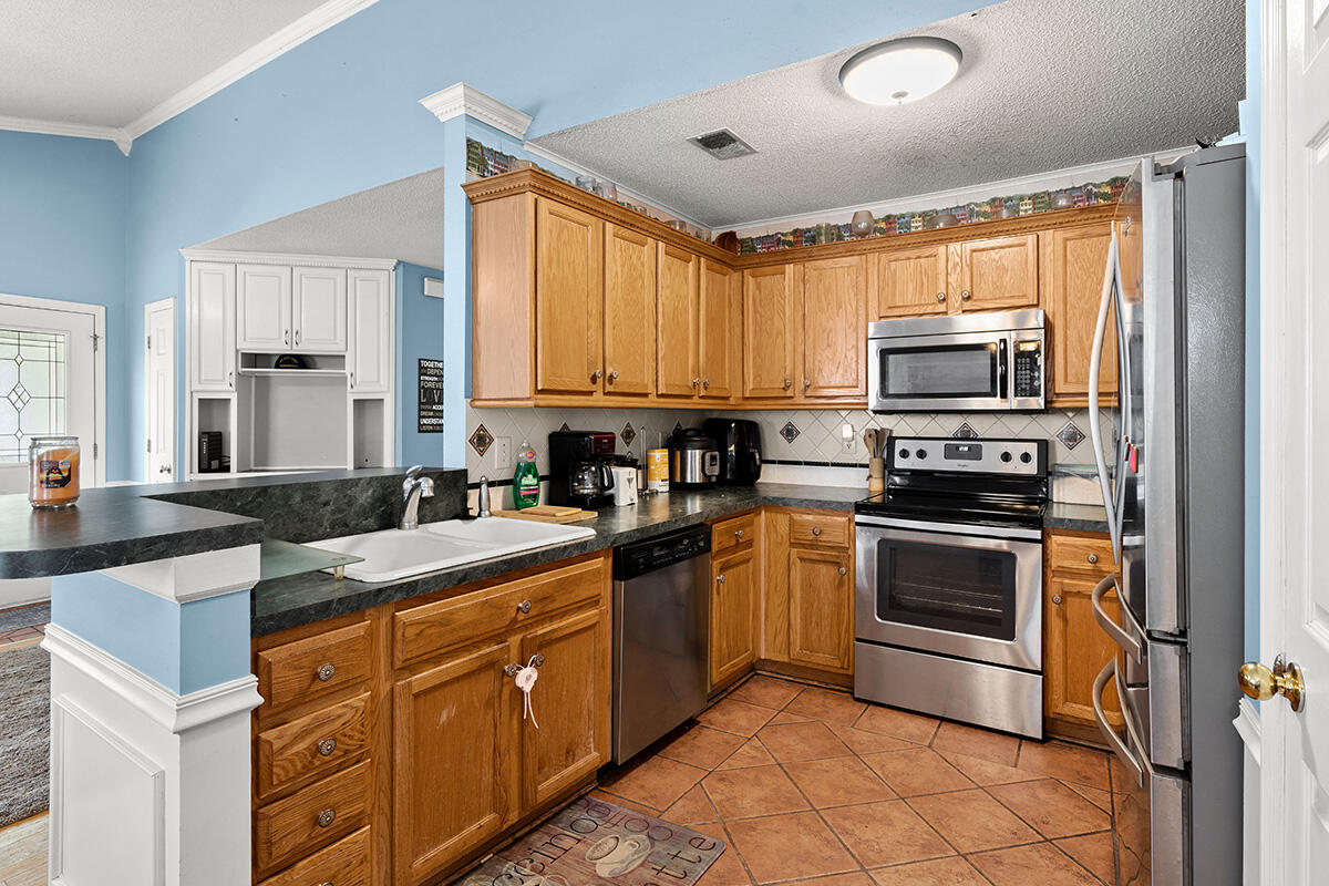 165 2 Pond Loop Ladson, SC 29456 - Photo 12 of 25 12