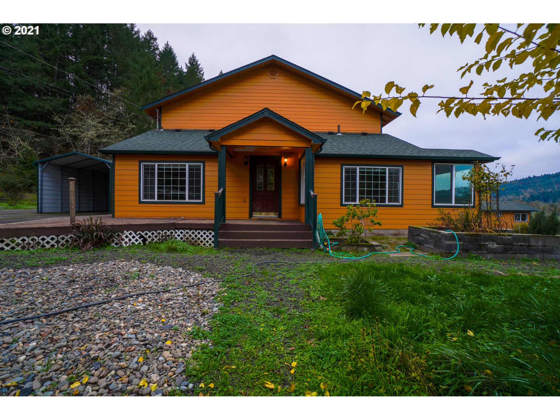 1579 South Side Road Sutherlin, OR 97479 - Photo 1 of 31 a front view of a house with a yard