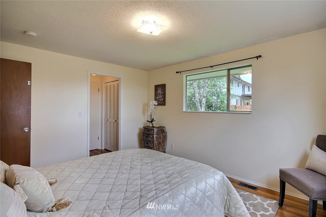 2801 Northeast 23rd Street Renton, WA 98056 - Photo 13 of 29