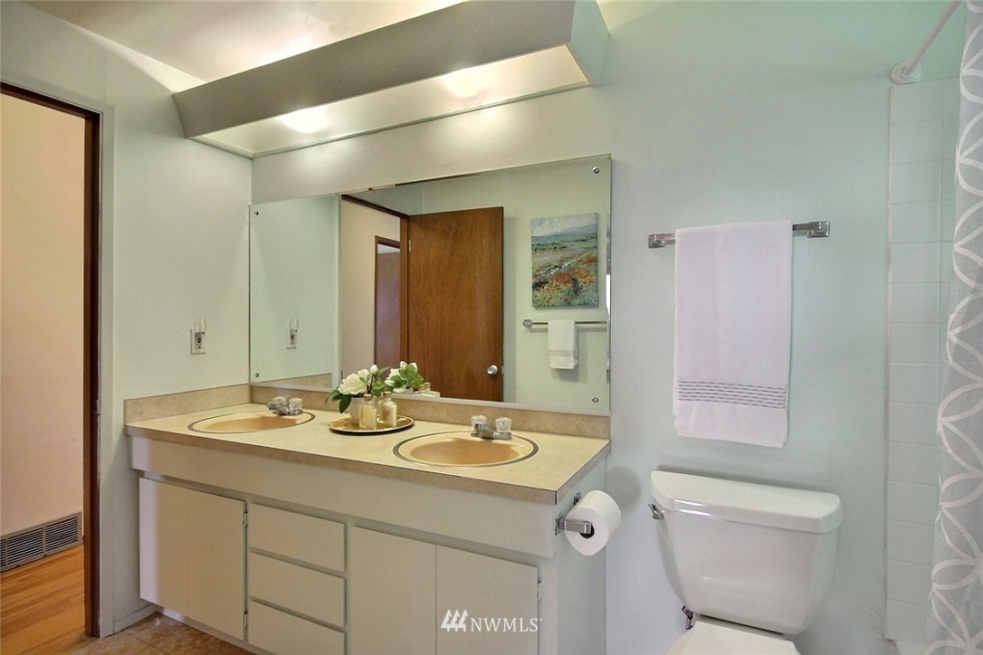 2801 Northeast 23rd Street Renton, WA 98056 - Photo 14 of 29