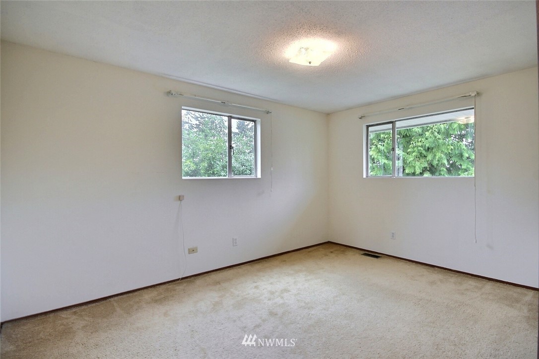 2801 Northeast 23rd Street Renton, WA 98056 - Photo 17 of 29