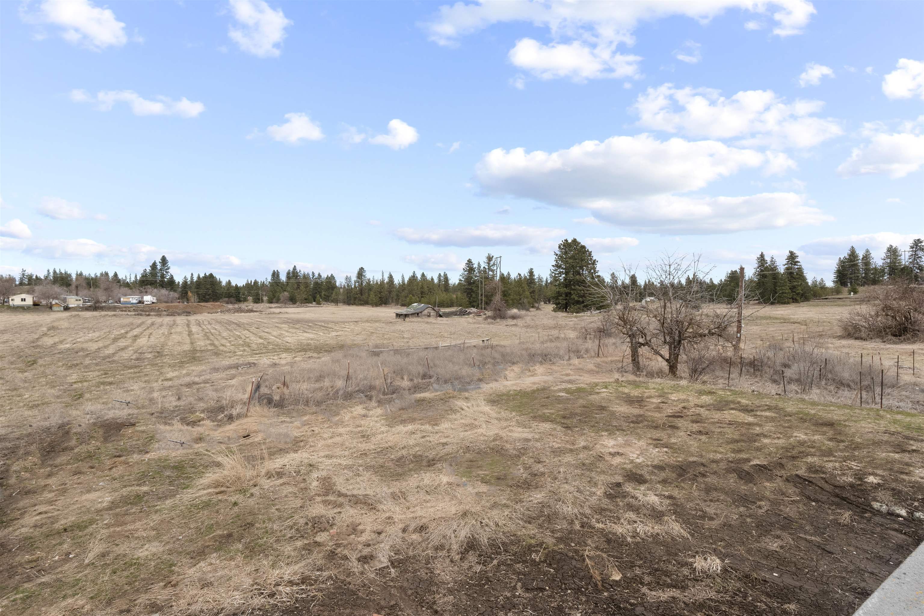 5704 West Garden Springs Road Spokane, WA 99224 - Photo 2 of 33