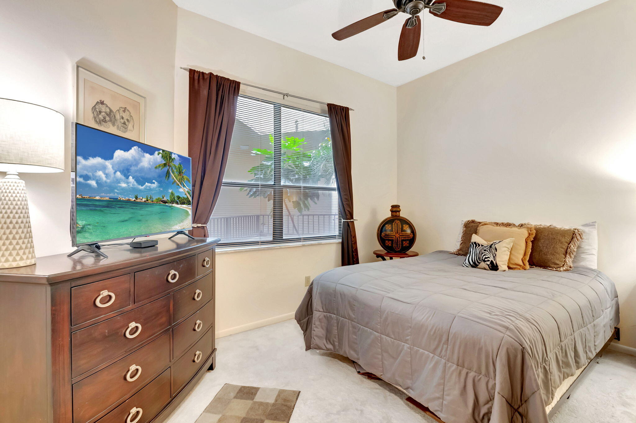7460 La Paz Boulevard, Unit 206 Boca Raton, FL 33433 - Photo 21 of 37 Bedroom 2