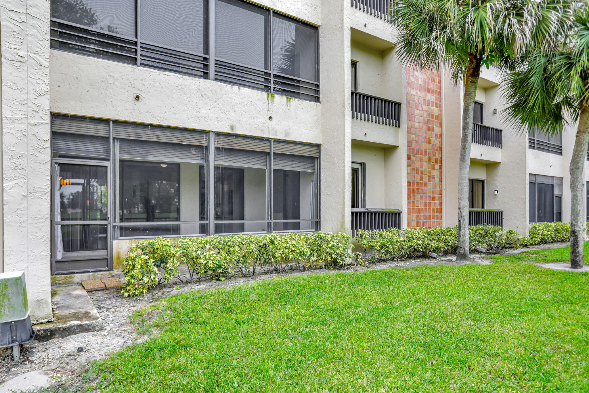 7460 La Paz Boulevard, Unit 206 Boca Raton, FL 33433 - Photo 30 of 37 Back