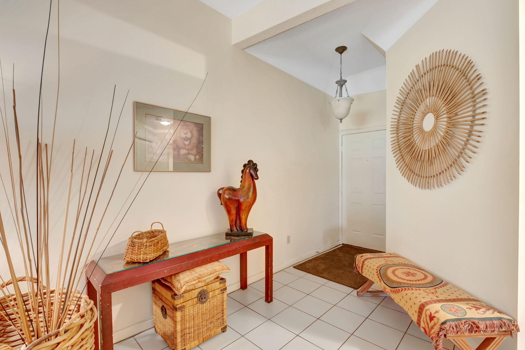 7460 La Paz Boulevard, Unit 206 Boca Raton, FL 33433 - Photo 4 of 37 Foyer