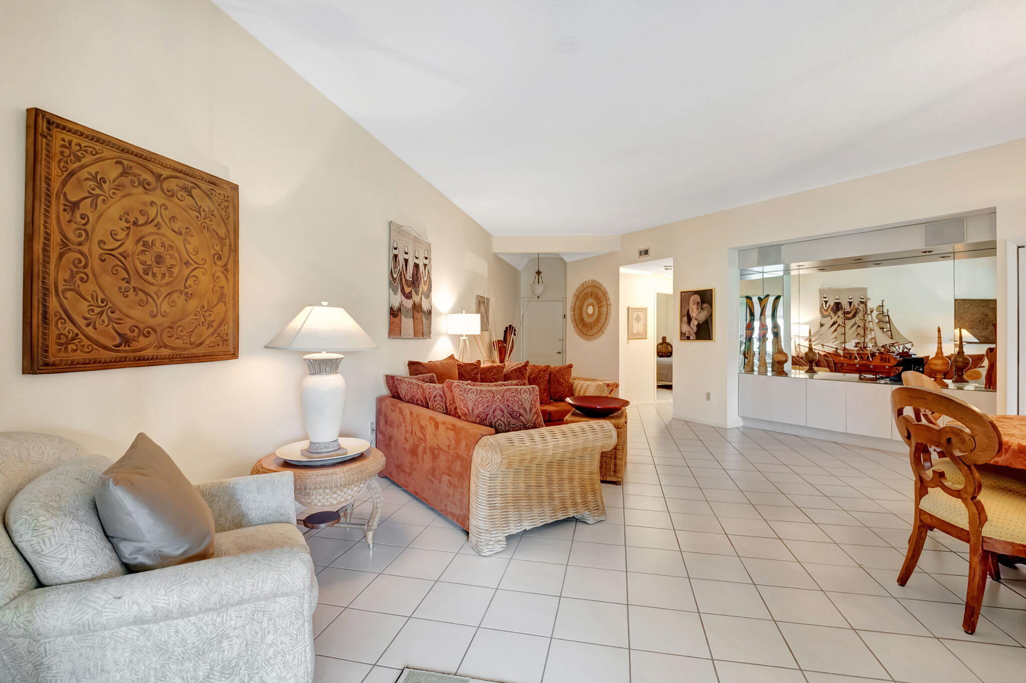 7460 La Paz Boulevard, Unit 206 Boca Raton, FL 33433 - Photo 8 of 37 Living and dining