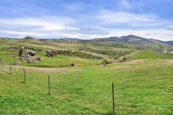 $1,700,000 | 11315 Timber Butte Road, Sweet, ID 83670