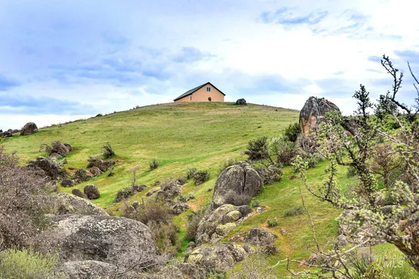 $1,700,000 | 11315 Timber Butte Road, Sweet, ID 83670