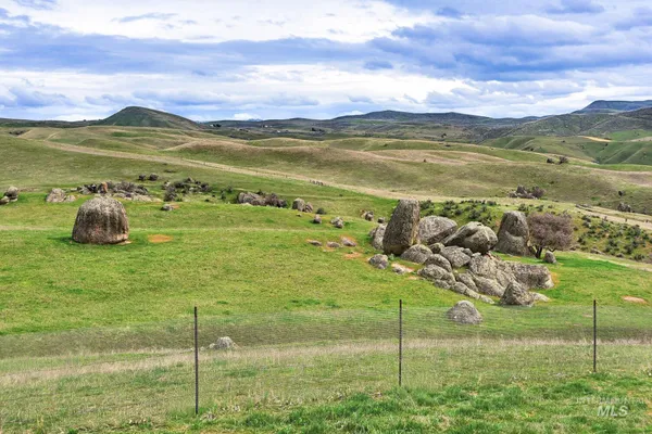 $1,700,000 | 11315 Timber Butte Road, Sweet, ID 83670