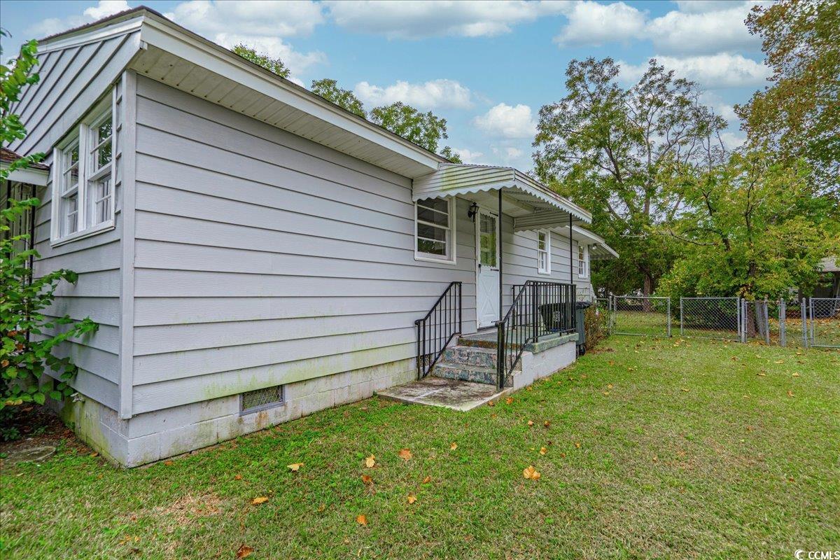 914 Maple Street Mullins, SC 29574 - Photo 3 of 27 Gallery Image 3