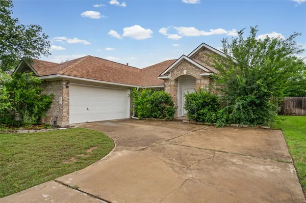 $1,995 | 716 Meadow View Drive, Leander, TX 78641