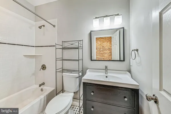 $4,375 | 627 Lamont Street Northwest, Washington, DC 20010